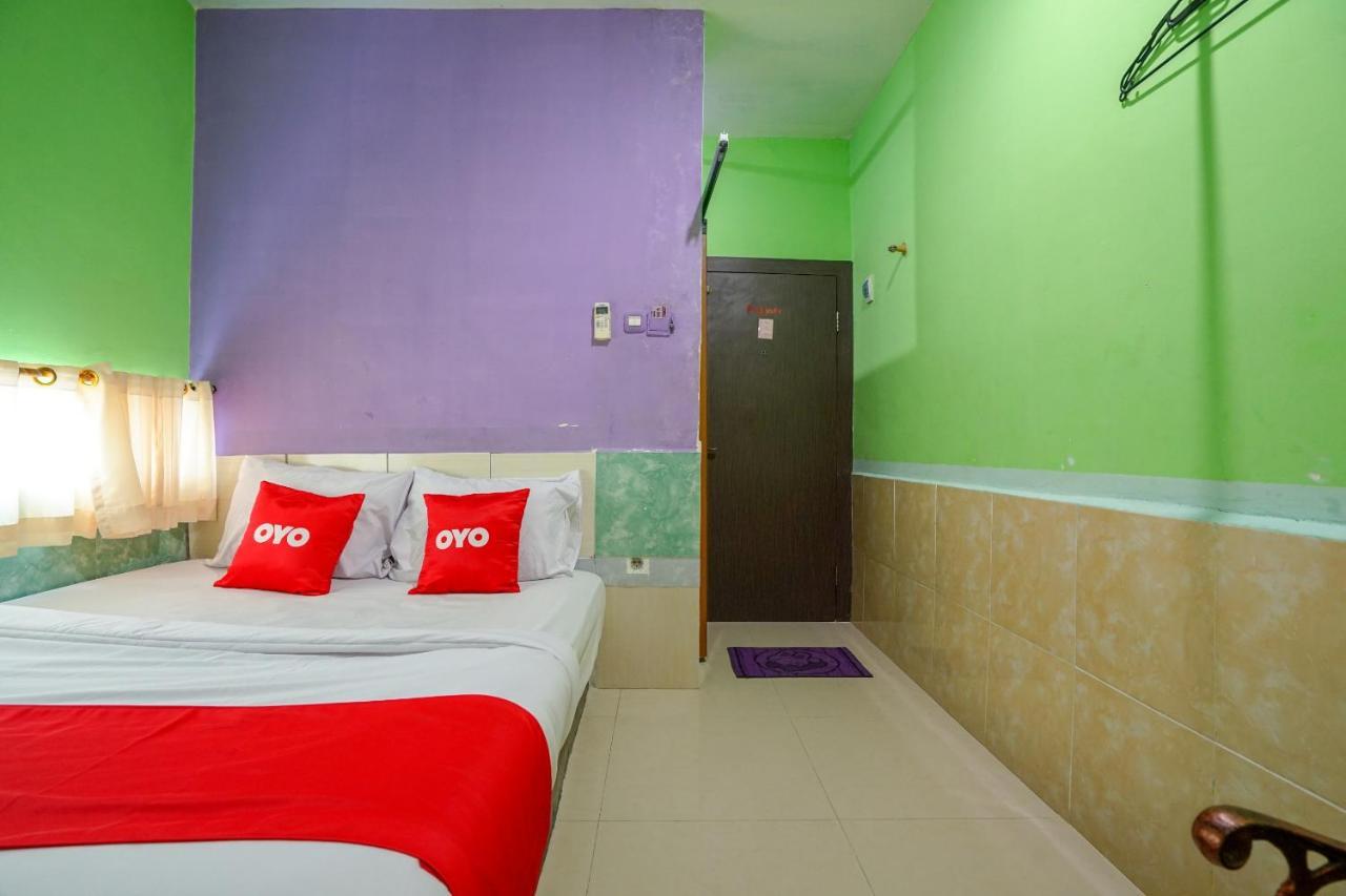 Oyo 1495 Hotel Lendosis Palembang Exterior photo