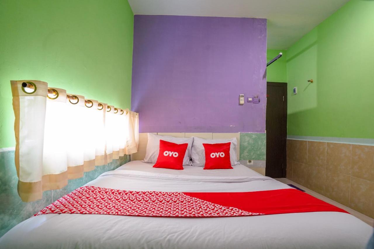 Oyo 1495 Hotel Lendosis Palembang Exterior photo