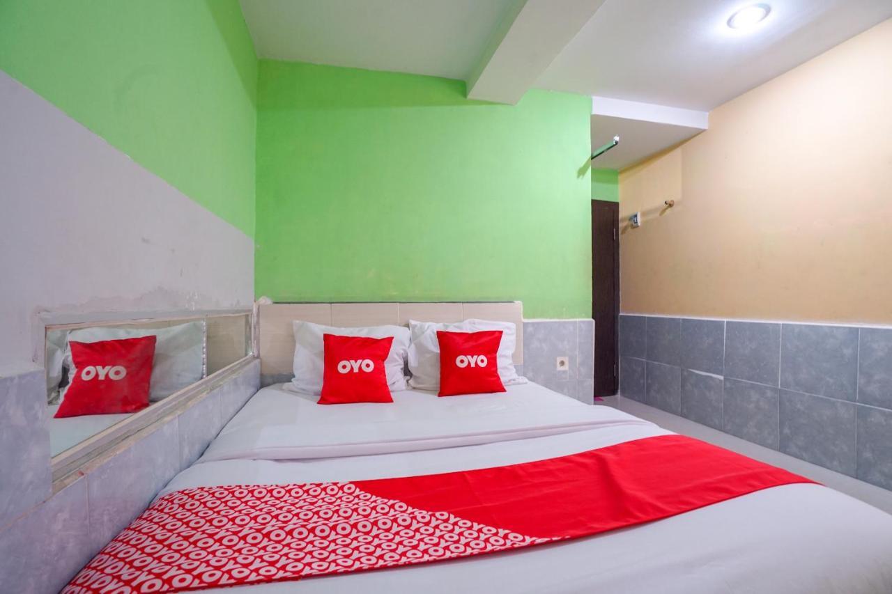 Oyo 1495 Hotel Lendosis Palembang Exterior photo